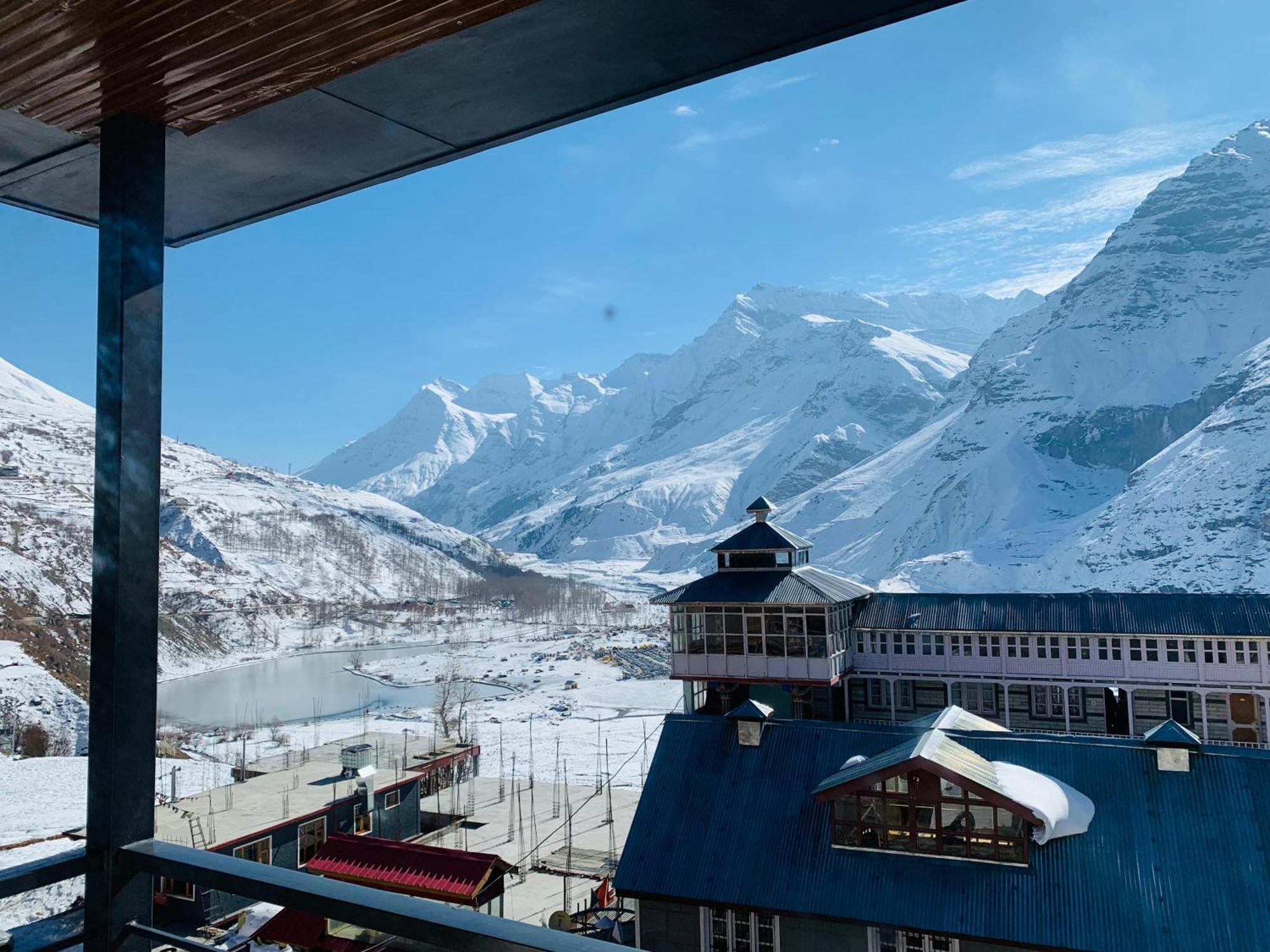 The Bulevar - Whispering Willows Hotel Sissu Exterior photo